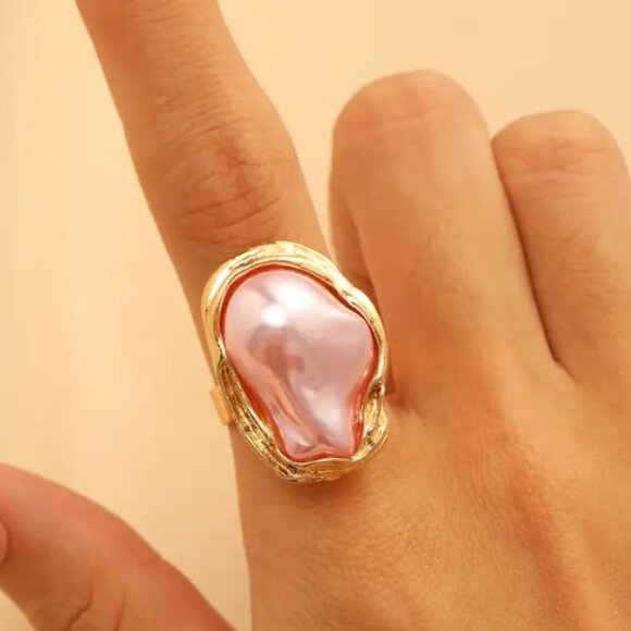 ✨NEW✨ Baroque-Style Irregular Shaped Pearl Ring - Adjustable - Various Colors - Picture 6 of 8